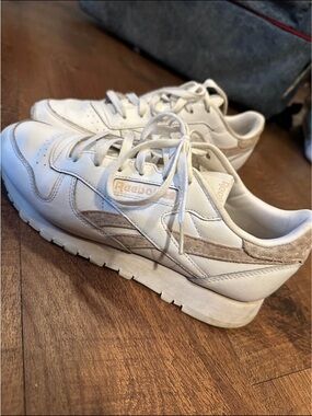 Reebok White and Beige Retro Leather Sneakers